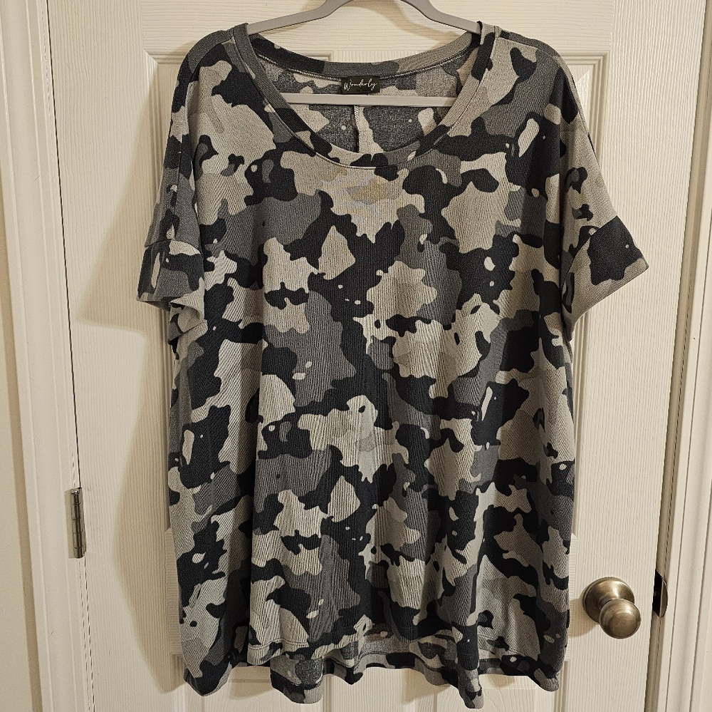 Wonderly 4x Camo Blouse 👚